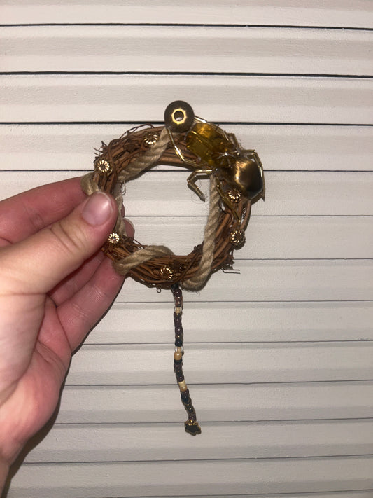 Brown recluse beaded decor
